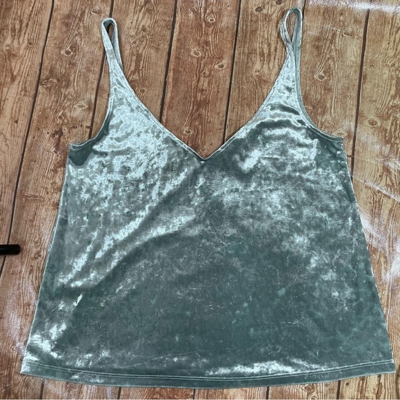 H&M women Crushed velvet strappy top size S - Picture 3 of 10